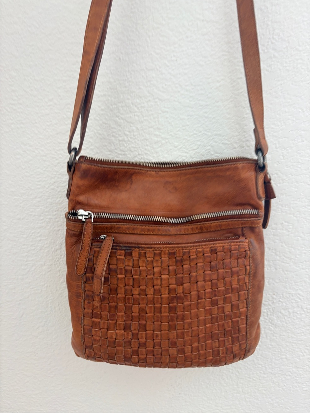 Vilenca Holland Leather Handwoven Leather Crossbody Bag Camel Brown